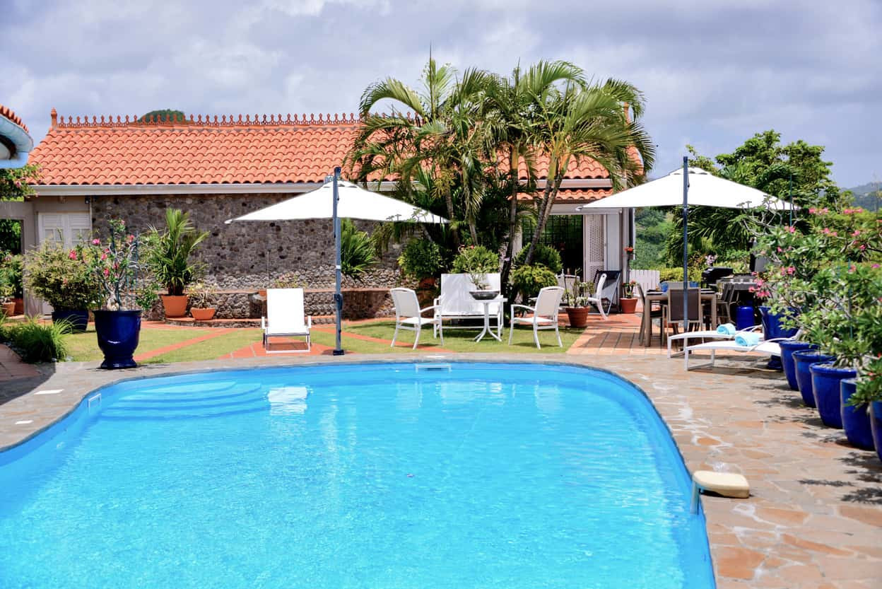 Le Bungalow de LAETITIA Location Martinique le François vue mer piscine - Le bungalow de Laetitia