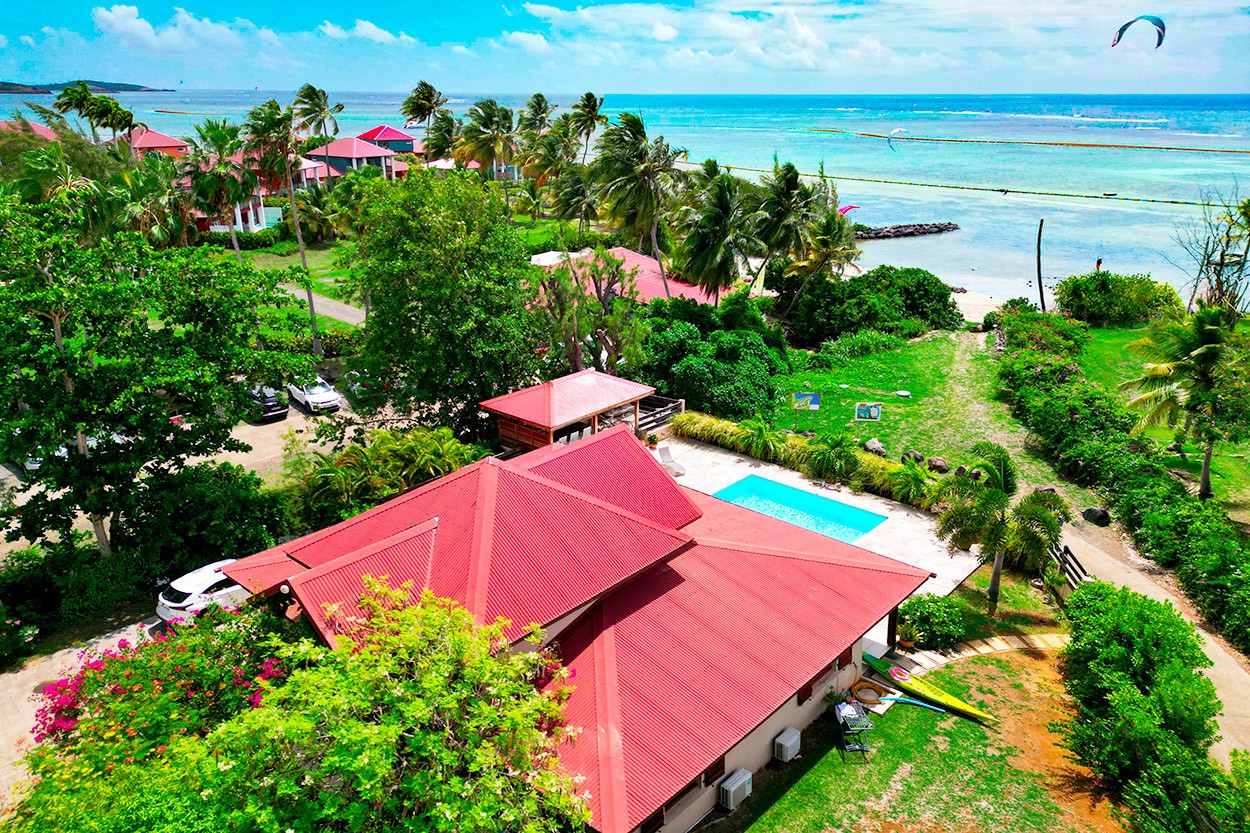 Villa Cap Lagon location Martinique sur la plage Cap Est piscine vue mer - Bienvenue à la villa Cap Lagon