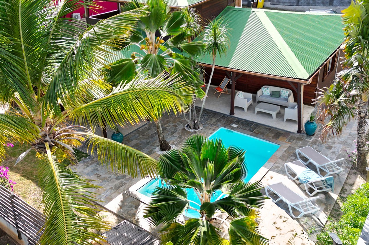 Rental villa le Diamant Martinique swimming pool beach access - Bienvenue au Diamant