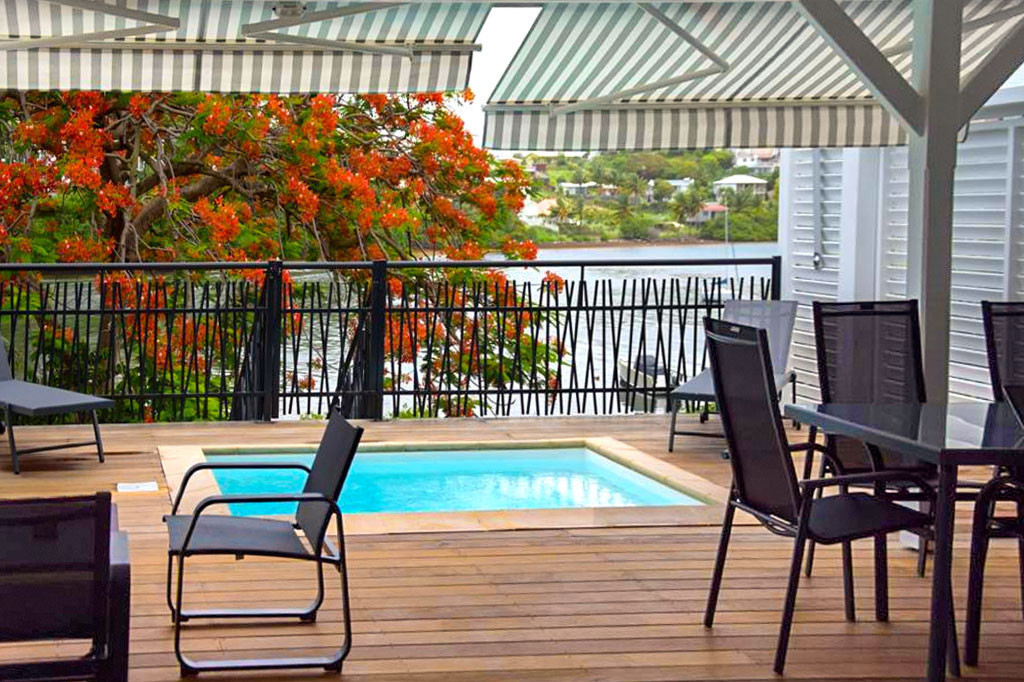 Appartement le ROBERT -III- Location Martinique piscine privée vue mer ponton -
