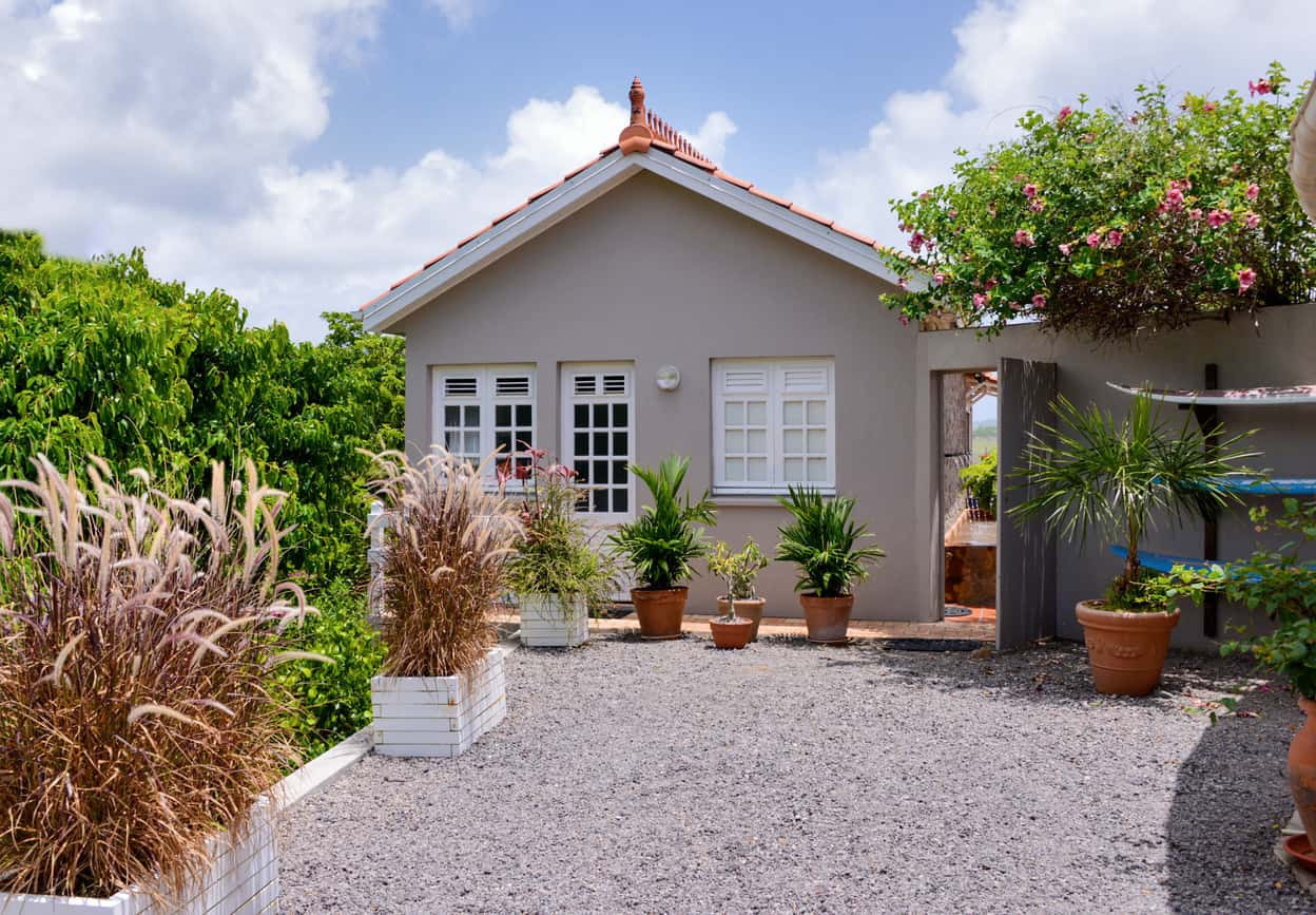 LAETITIA's Bungalow Martinique le François sea view pool holiday
