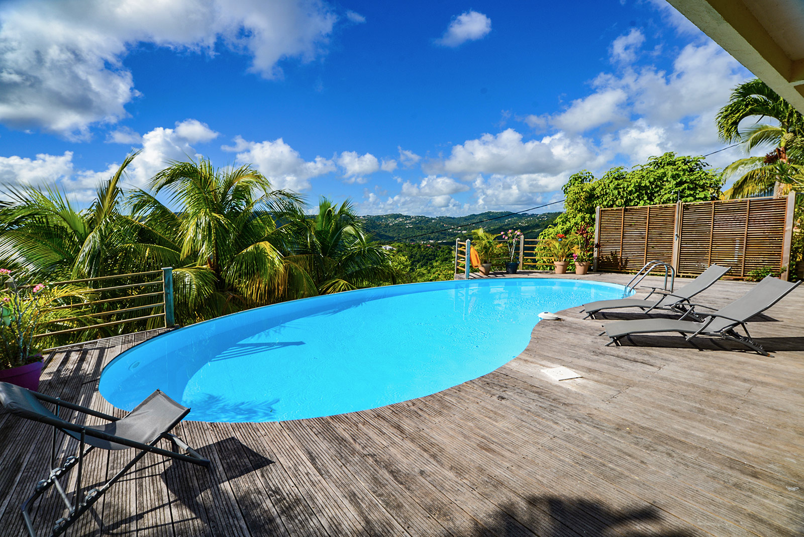 BLUE HORIZON F2 Location Martinique Sud piscine vue mer location de vacances Martinique