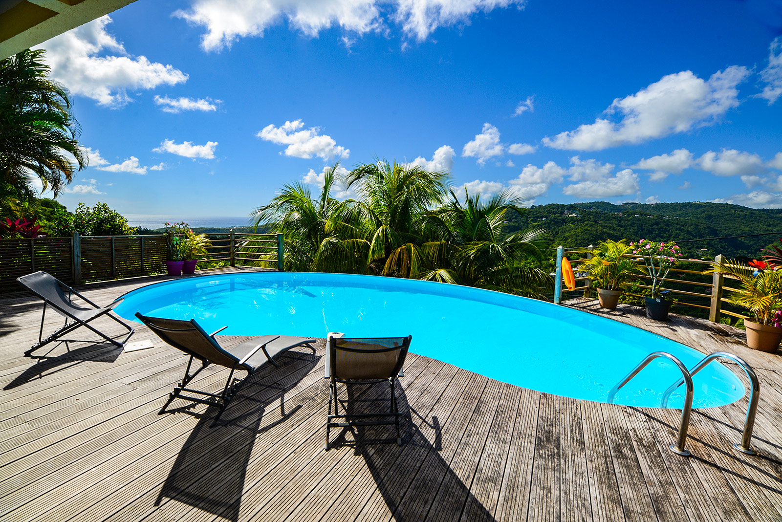 BLUE HORIZON STUDIO location Sud Martinique piscine vue mer location