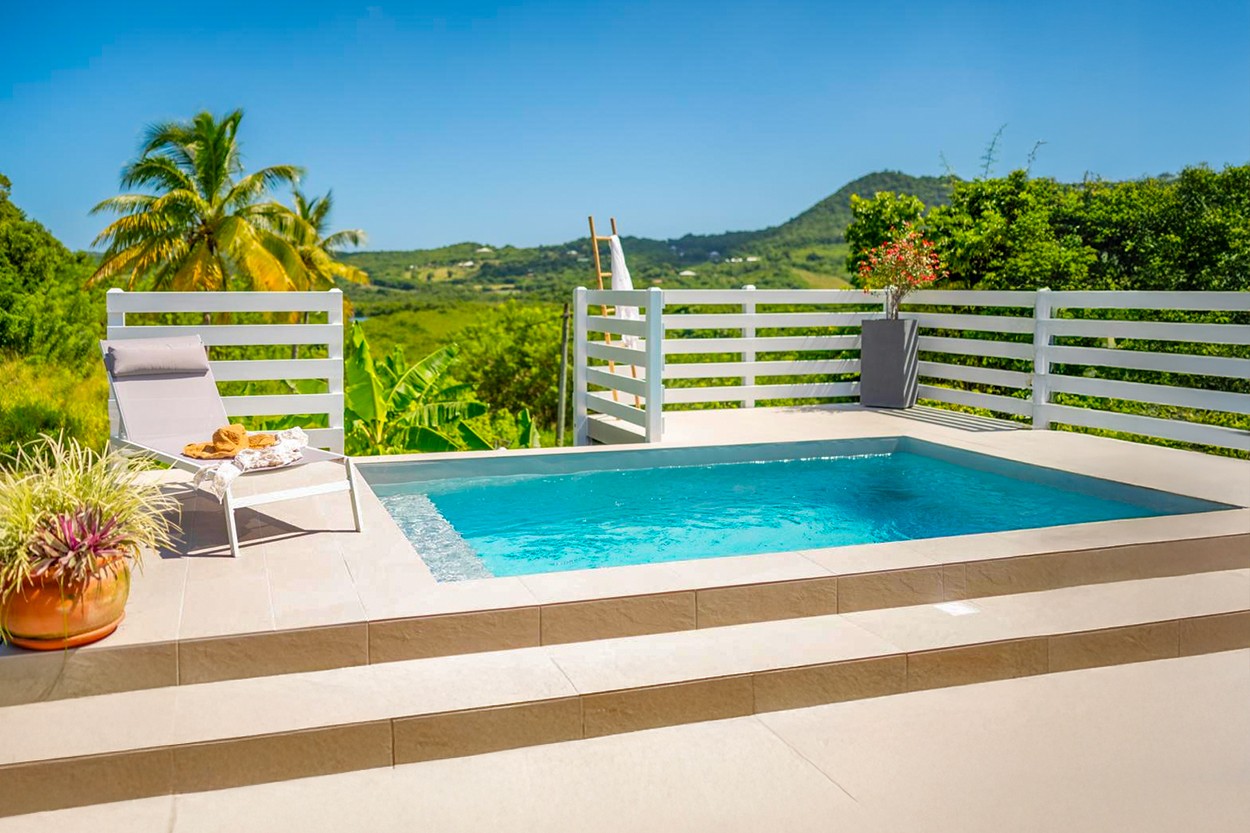 BUNGALOW Sainte Anne 4 people Location Martinique pool - Bienvenue au bungalow de Sainte Anne