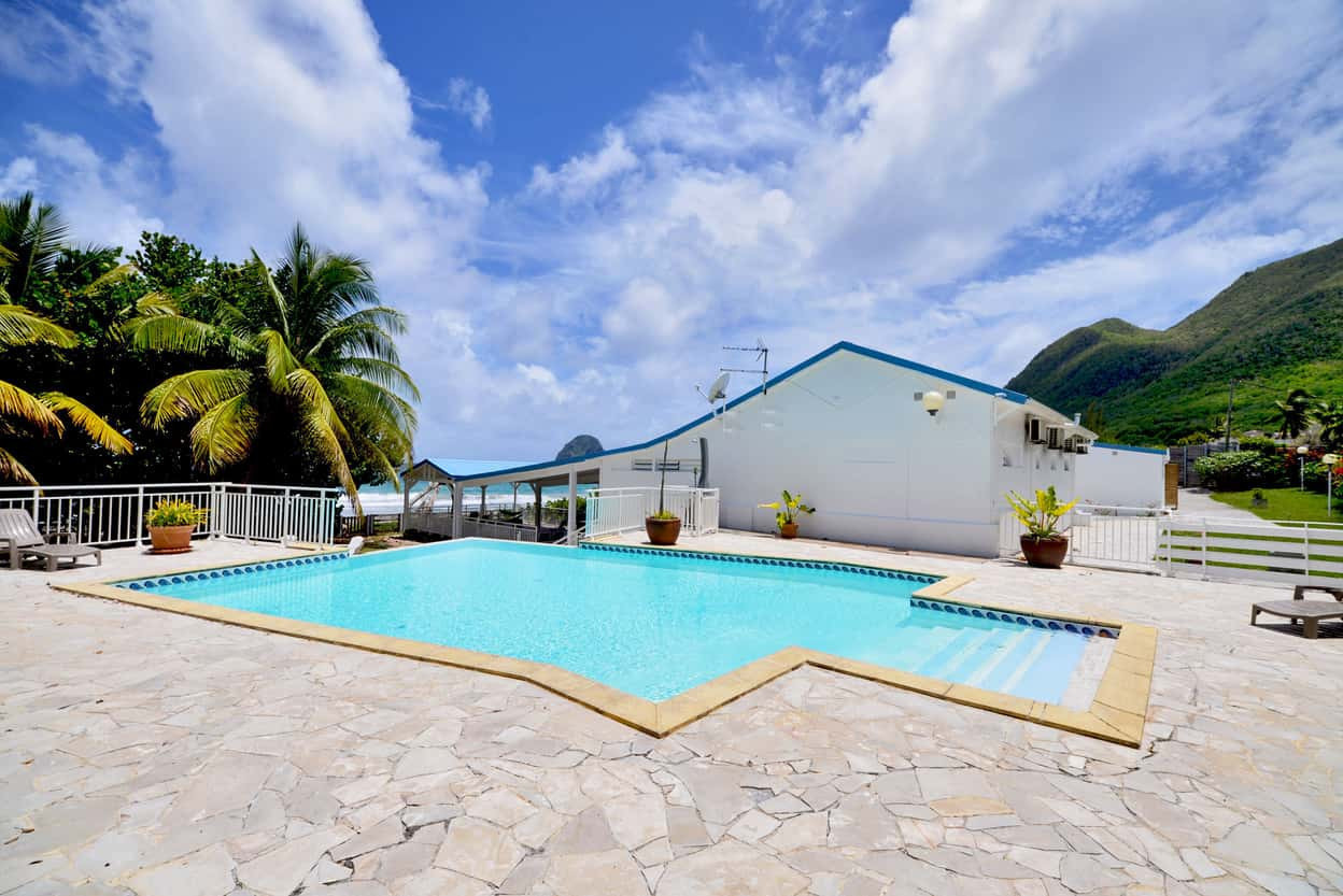 Fleur du Rocher du Diamant Location villa 4 Ch Martinique piscine plage - La grande piscine de Fleur du rocher