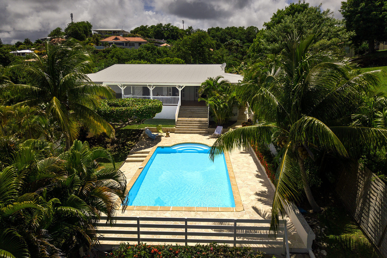 La Fleur Grande du Cap Est villa piscine et vue mer - Grande piscine