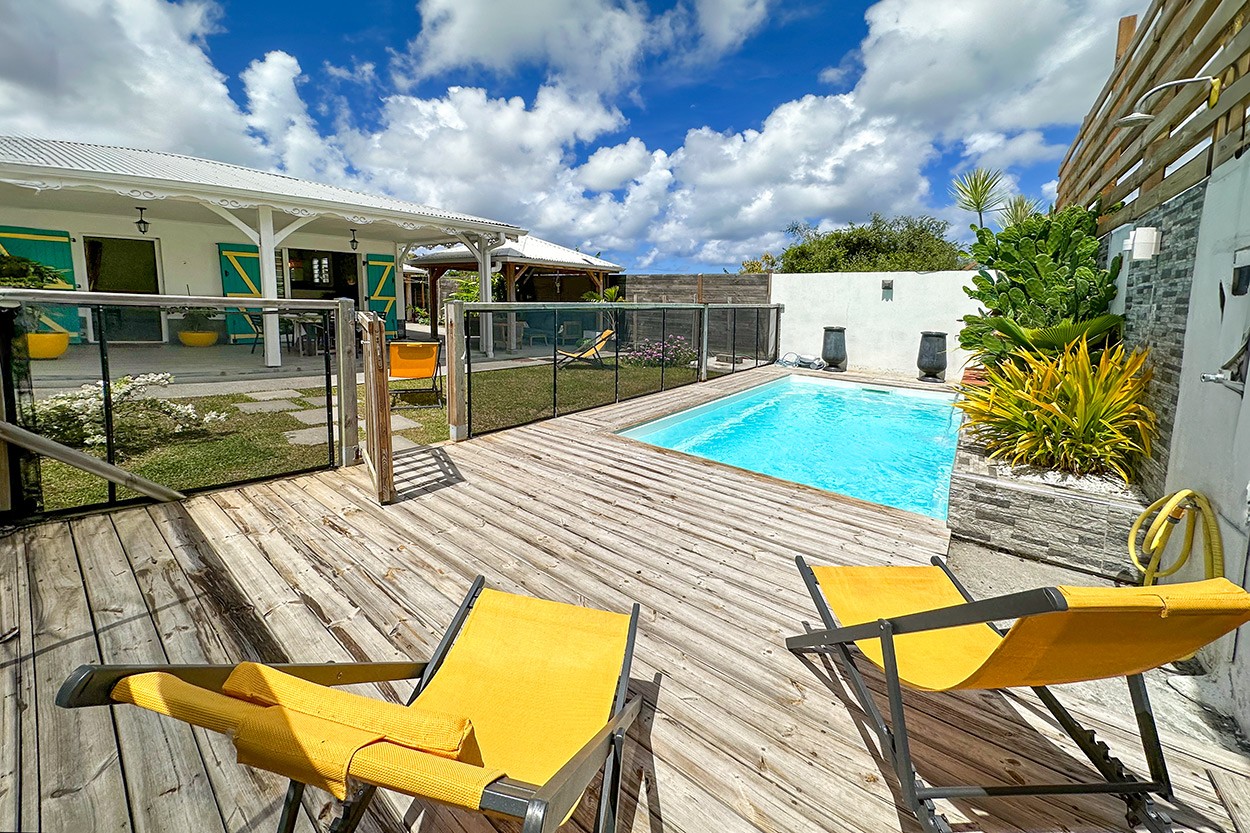 Location maison Martinique PETITE CASCADE Sainte Anne 2 chambres piscine location maison Martinique - Bienvenue à la Petite Cascade