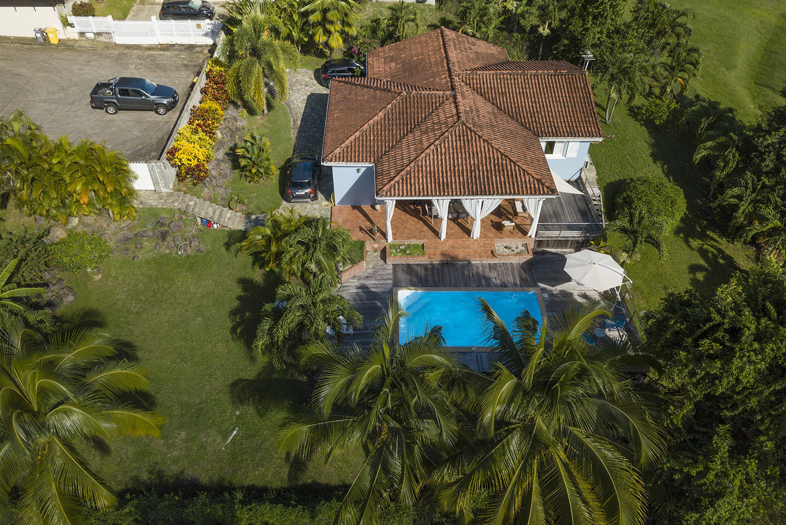 Villa LA SAGESSE location Sainte Luce Martinique piscine et jardin - 