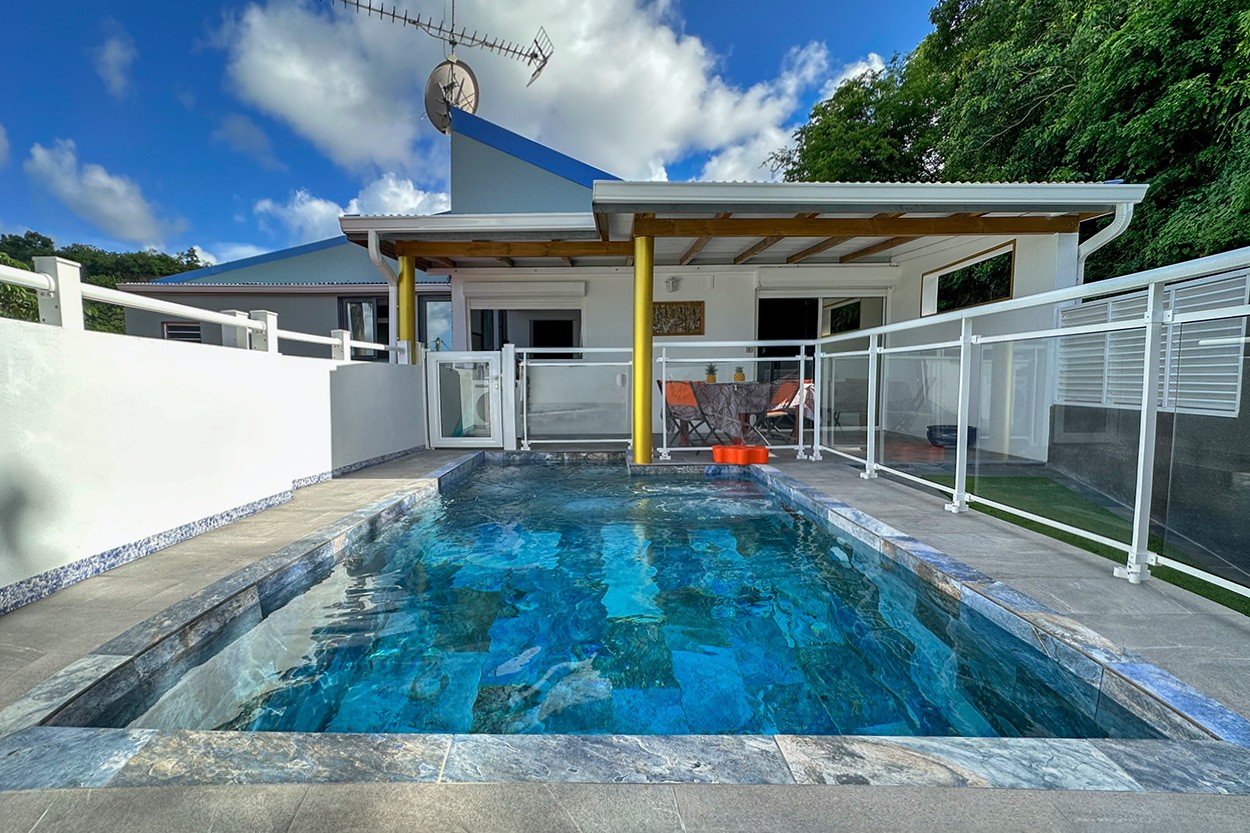 Guest house  la VIE est VOYAGE rental Martinique le François country pool - Bienvenue dans votre voyage