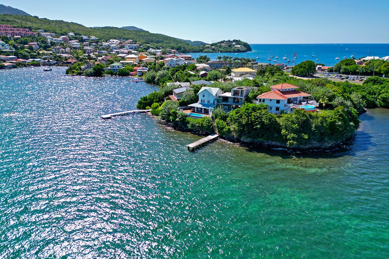 BLANC BLEU location villa Martinique 3 ilets piscine ponton Pointe du Bout - Sur la Pointe du bout