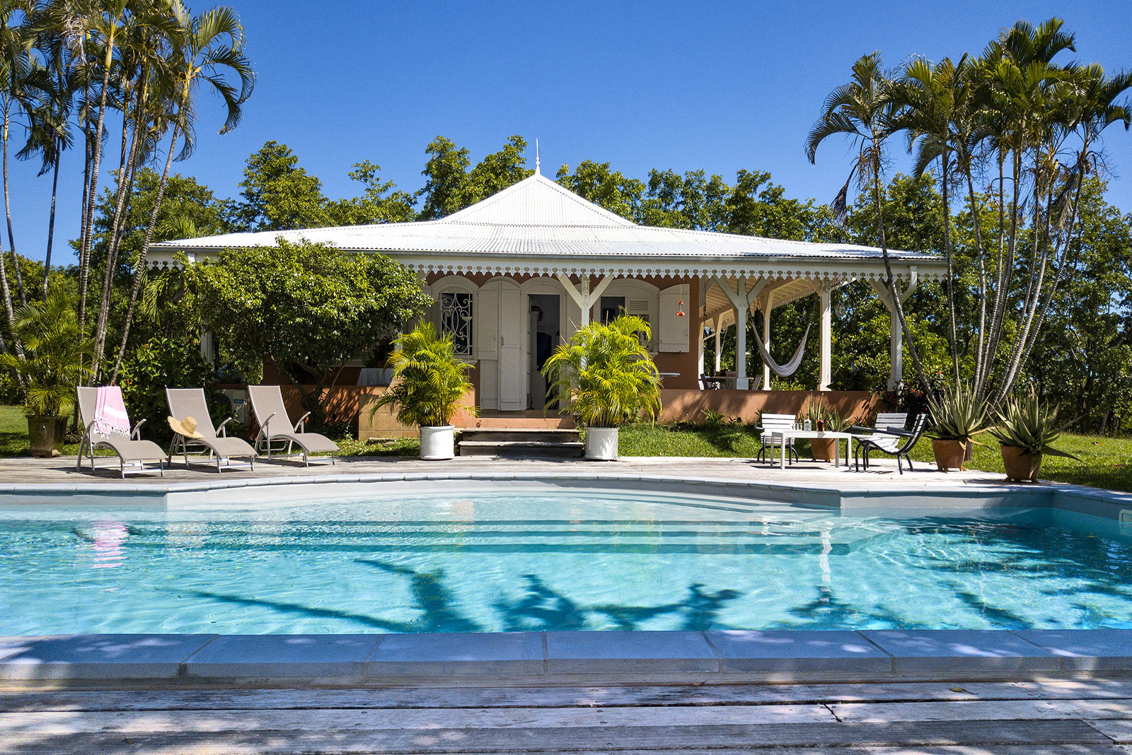 Les CALEBASSIERS Location villa le Robert Martinique piscine privée - Piscine
