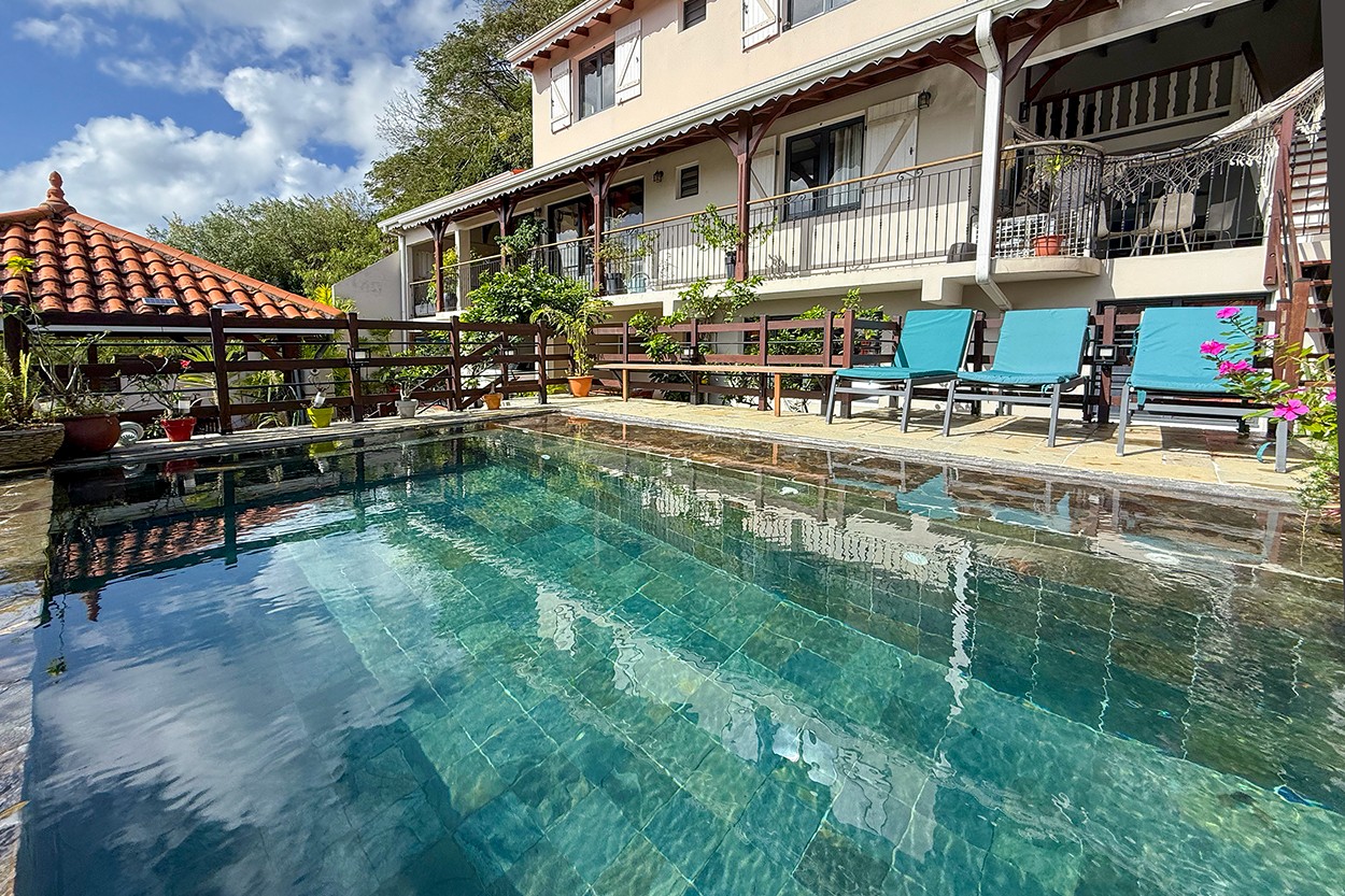 A FORT DE FRANCE Location Martinique Superbe T2 piscine vue Mer - Bienvenue à Fort de france