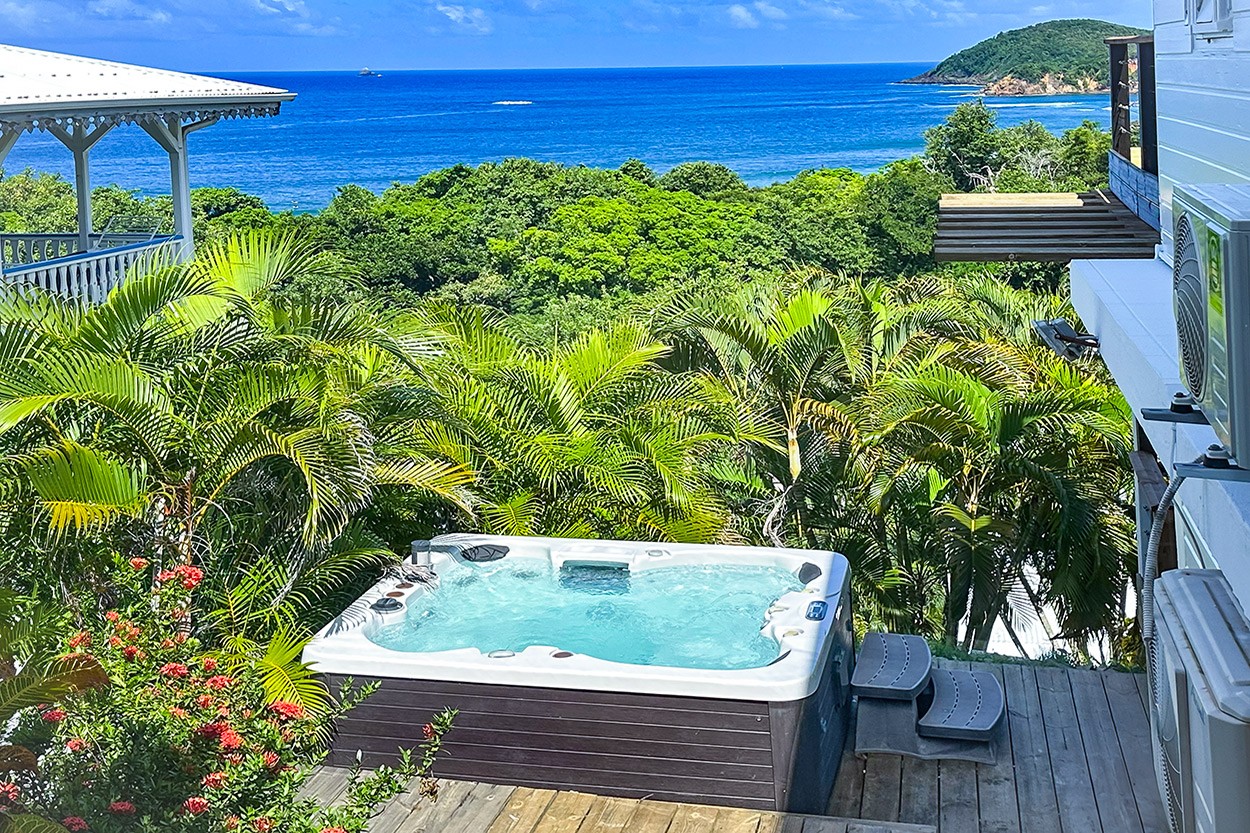 CHEZ TITI SPA location T2 Martinique Tartane vue mer - Bienvenue chez Titi ATTENTION il n 'y a plus de SPA
