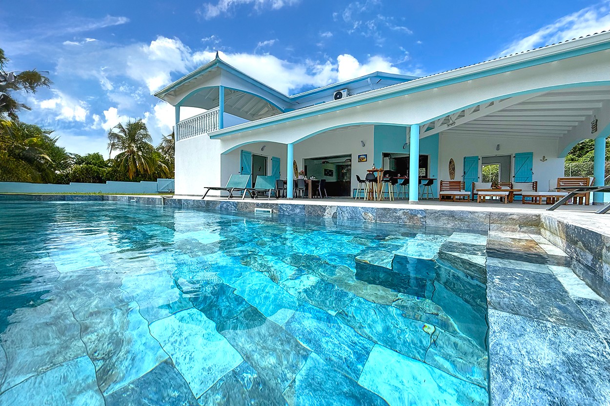 The swimming pool rental villa Martinique 5 bedrooms Le Vauclin sea view - Bienvenue à la Piscine
