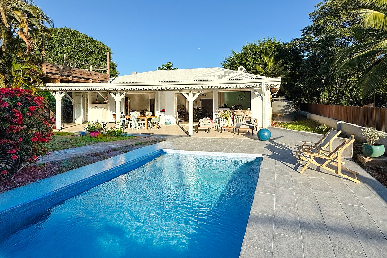 Family Home Stay Rental in Tartane, Martinique with Pool - Bienvenue dans une maison de famille
