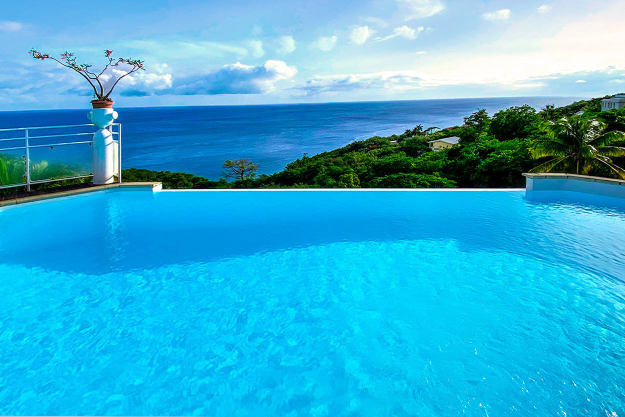 location villa Vue mer piscine Martinique