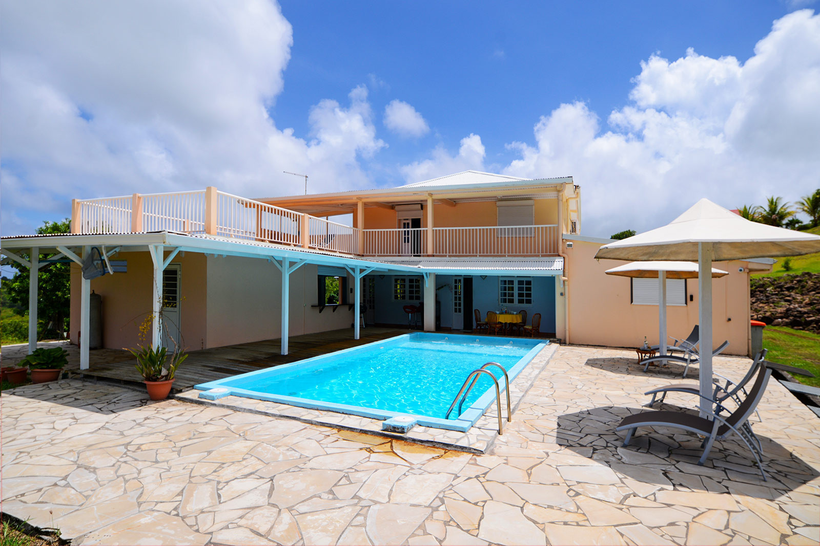 Villa NATALIA location villa le Marin Martinique vue mer piscine