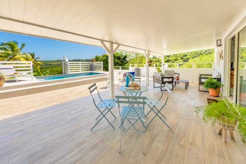 Bungalow sainte anne avec piscine terrasse