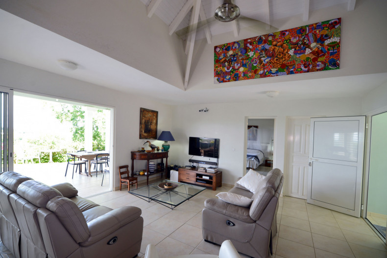 Cabo Del Este Salon TV