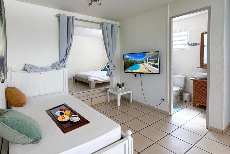 Location Grande Belle Villa familiale de luxe Cap Est Martinique Piscine Vue Mer