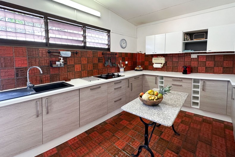 Location maison Haut du Diamant Martinique cuisine