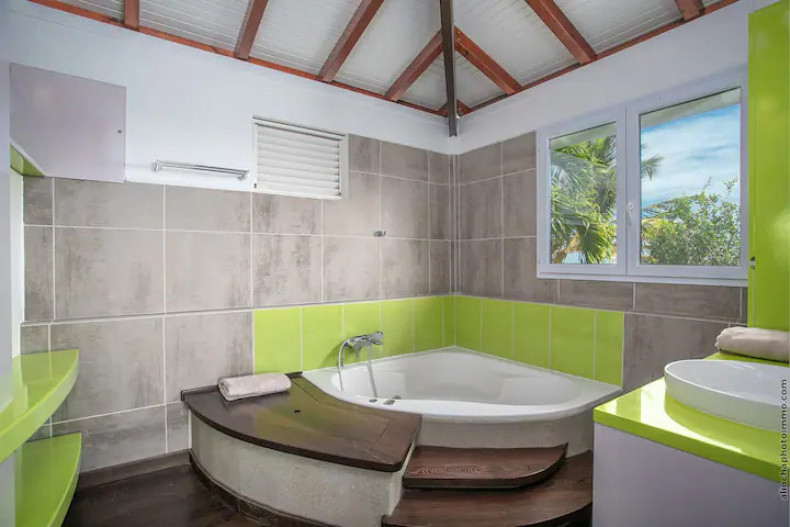 Salle de bain de la suite parentale