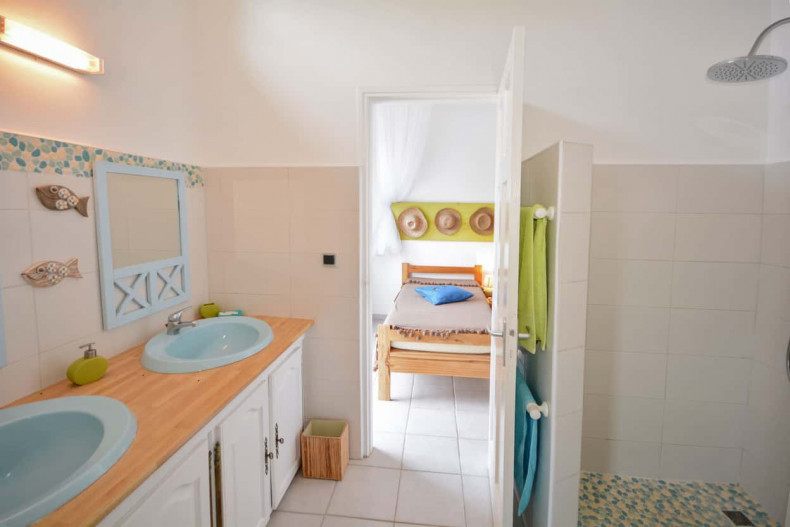 Salle d'eau chambre 2 et 3