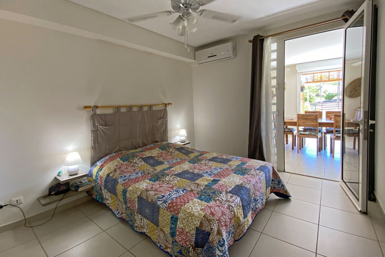 Chambre climatisée lit de 140