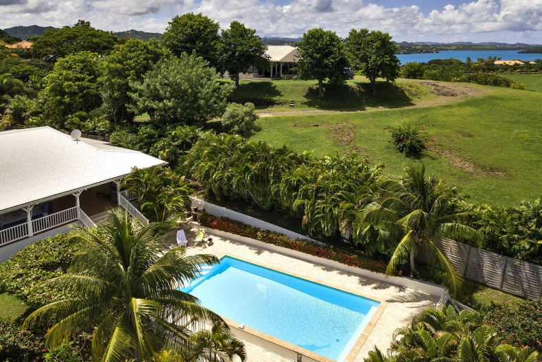 Grande-fleur-location-villa-le-cap-est-martinique-.jpg