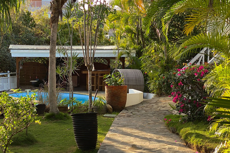 Location de charme martinique le diamant jardin