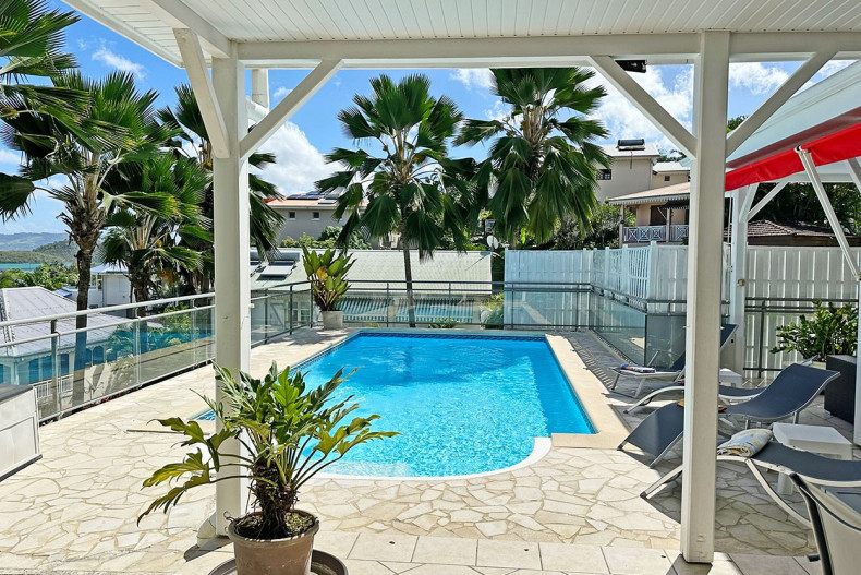 Location villa piscine tois ilets Kai Line