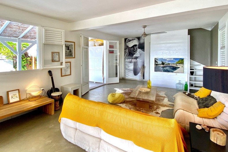 LOCATION MAISON TARTANE  salon TV