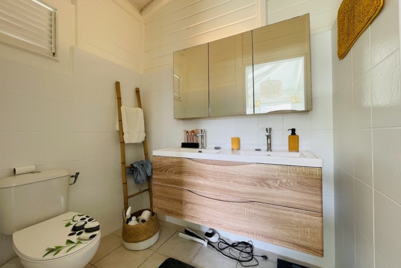 Salle de bain chambre 2