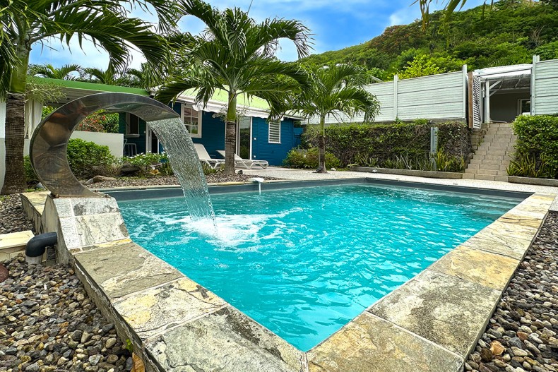 Piscine Bungalow Lodge de case pilote