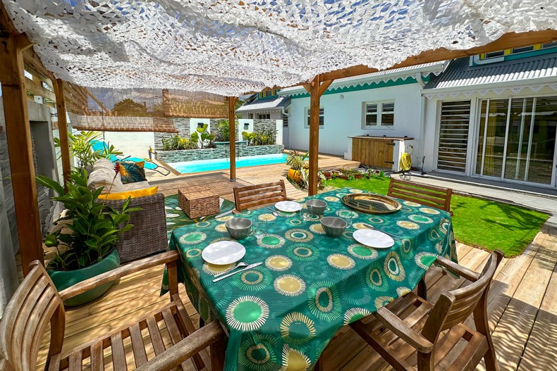 terrasse Cascade de Sainte Anne 3 chambres piscine location maison Martinique