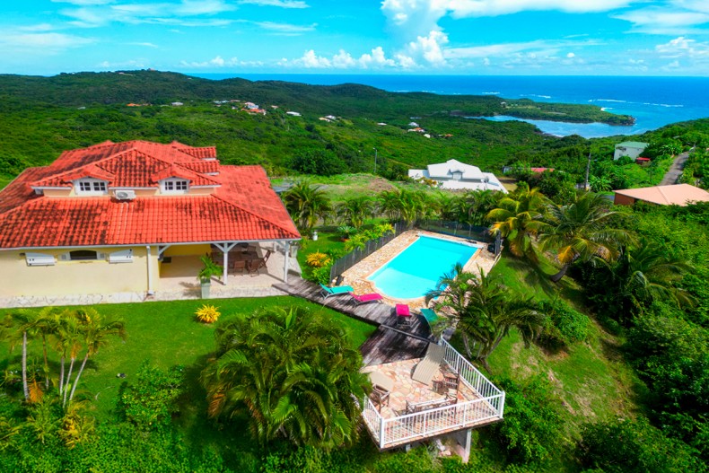 Location villa Sainte Anne Vue mer Piscine