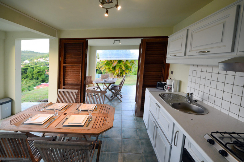 Location F4 aux trois Ilets cuiine