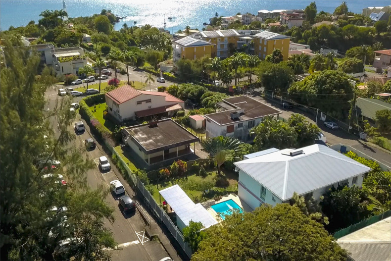 Location appartement avec piscine, 2 chambres fort de france