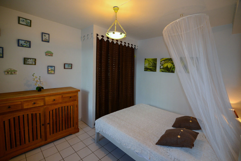 Location appartement avec piscine, 2 chambres fort de france