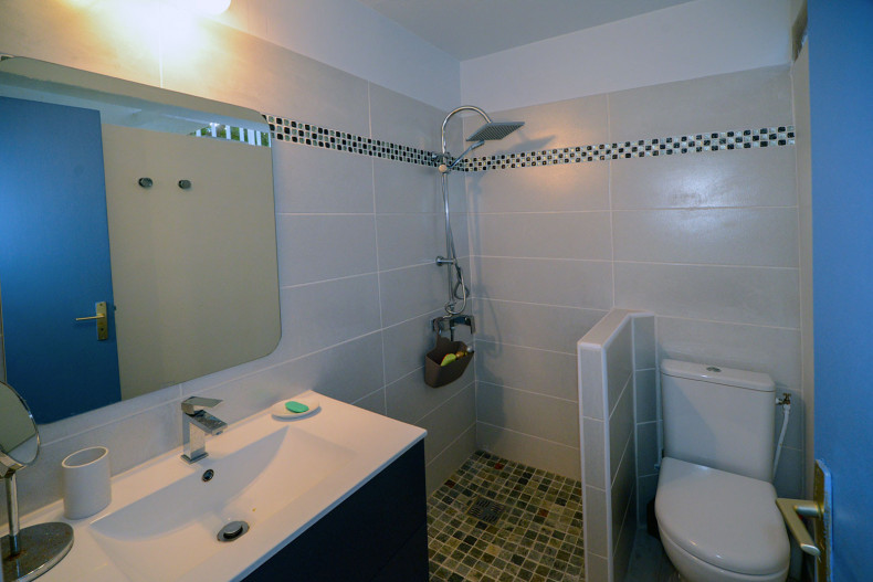 Location appartement avec piscine, 2 chambres fort de france