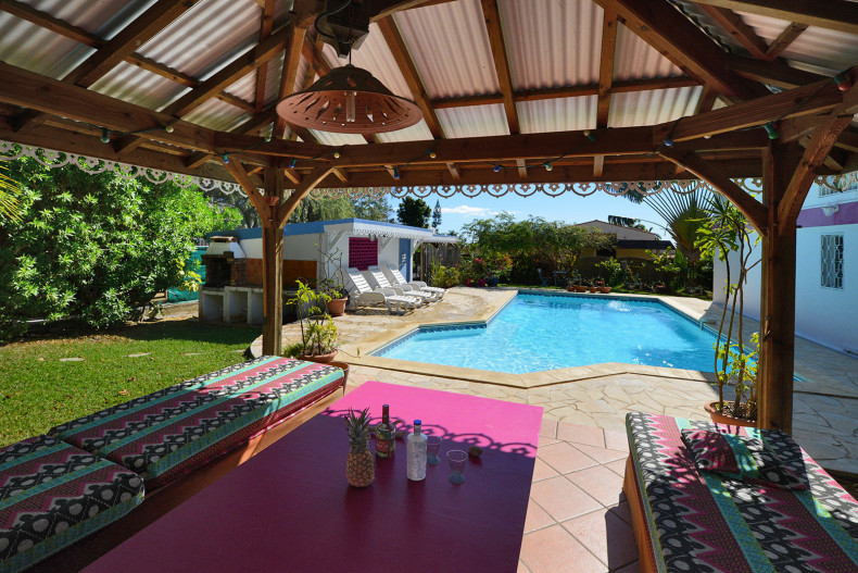 Location appartement avec piscine, 2 chambres fort de france