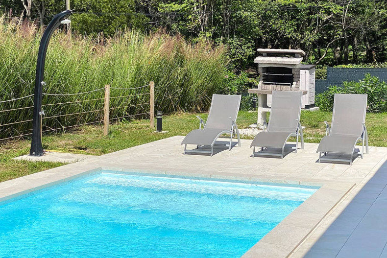 Villa PMR Piscine Blue caraibe martinique le diamant