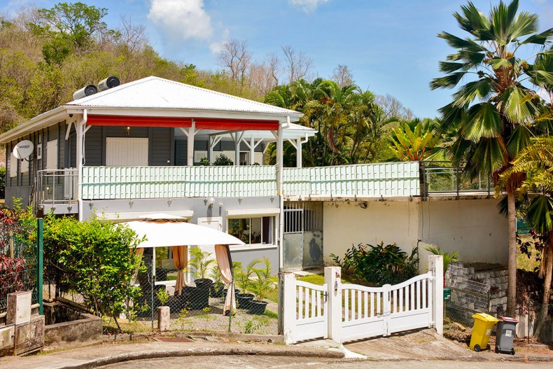 Location T2 trois ilets bas de villa martinique