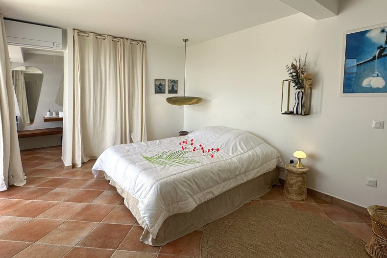 La suite avec sa piscine chauffée