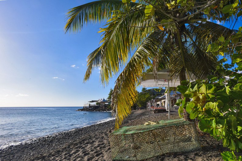 Sur la plage de Case Pilote