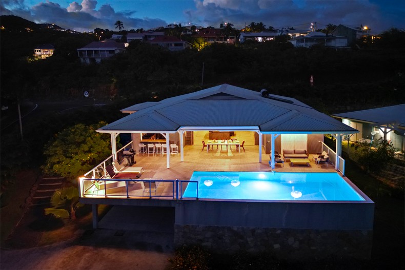 villa Martinique Diamant nuit