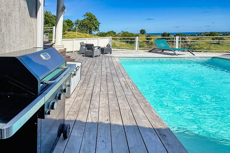 Petit Bungalow le François BBQ