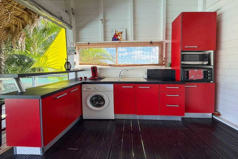 Petit Bungalow le François bar cuisine