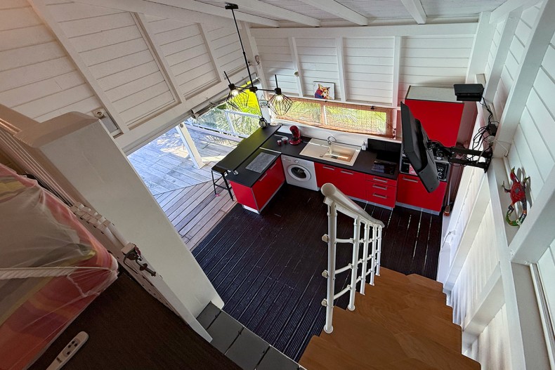 Petit Bungalow le François escalier