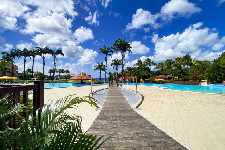 La piscine pierre et Vacances